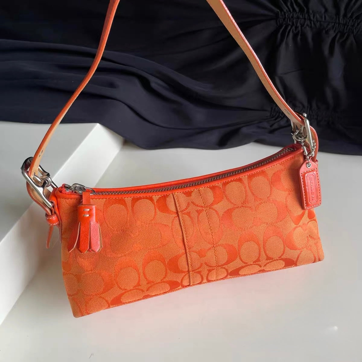 Vintage Y2K Coach Baguette (Shoulder Bag) in Orange
