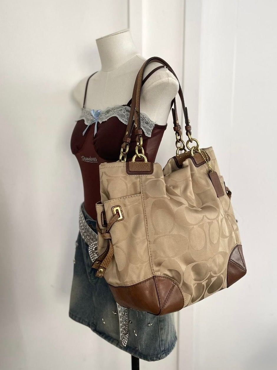 Vintage Coach hobo shoulder bag